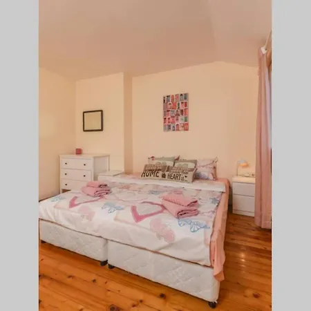 Διαμέρισμα Spacious And Cozy 3 Bedroom Apartment In Downtown Sofia