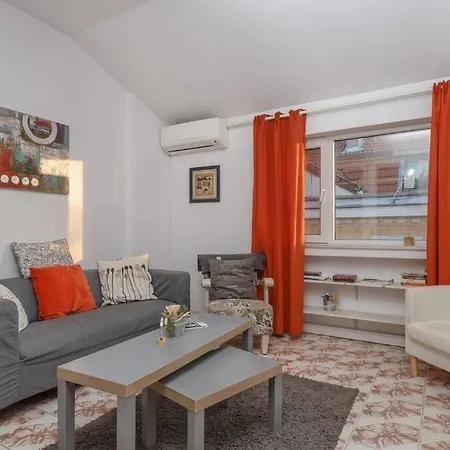 Spacious And Cozy 3 Bedroom Apartment In Downtown Sofia * Σόφια