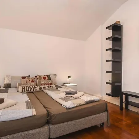 Διαμέρισμα Spacious And Cozy 3 Bedroom Apartment In Downtown Sofia Σόφια